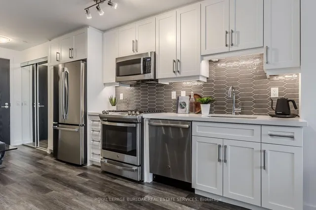 Additional image 8 of 2007 James St Unit 1008