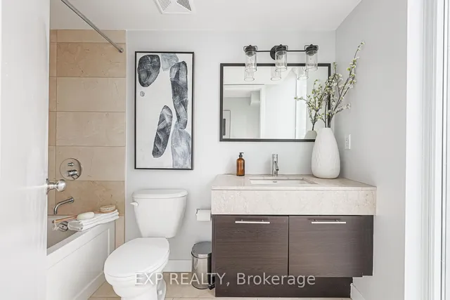 Additional image 8 of 126 Simcoe St Unit 1903