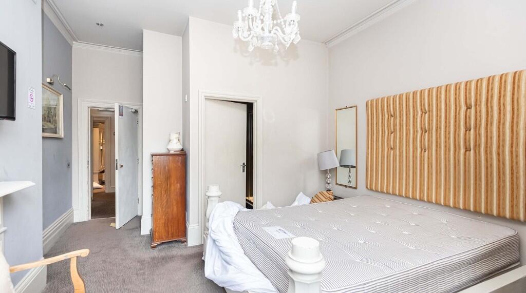 Additional image 13 of The Ox, Commercial Road, Poole, Dorset, BH14