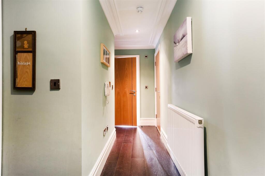 Additional image 16 of Overlooking the wonderful Hill Road, Clevedon