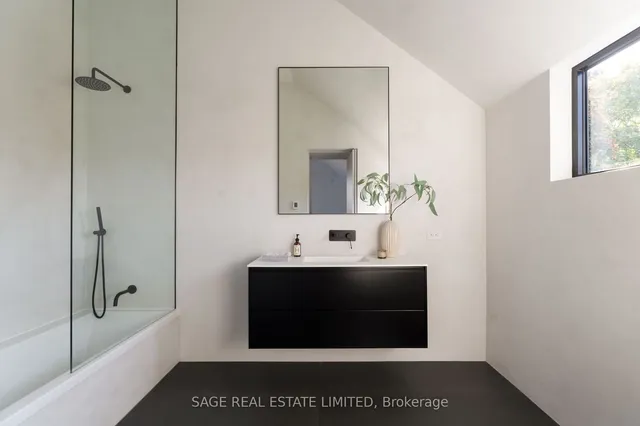 Additional image 40 of 38 Ravensbourne Cres
