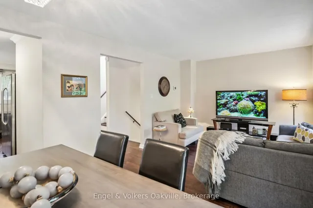 Additional image 8 of 1027 Elizabeth Pl