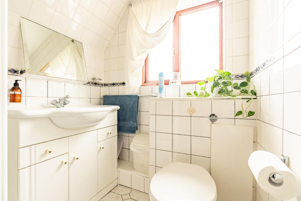 Additional image 8 of St. Leonards Crescent, Sandridge, St. Albans, AL4