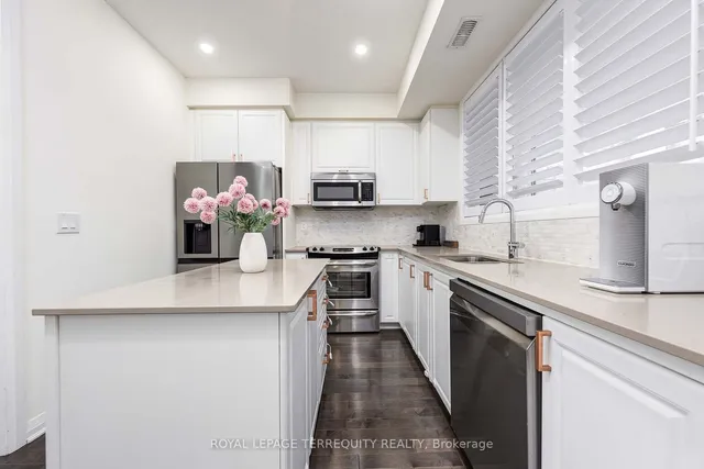 Additional image 9 of 22 Caroline Carpenter Grve