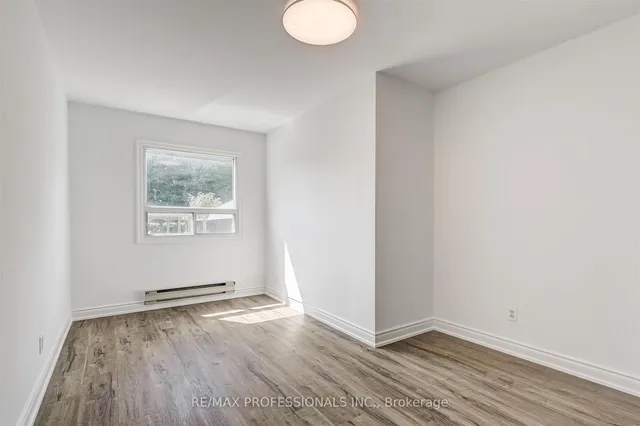 Additional image 14 of 636 Runnymede Rd