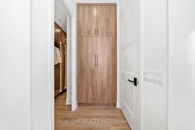 Additional image 31 of 509 Dundas St Unit 814