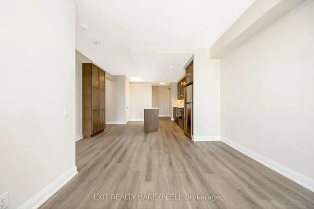 Additional image 21 of 15 Lynch St Unit 901