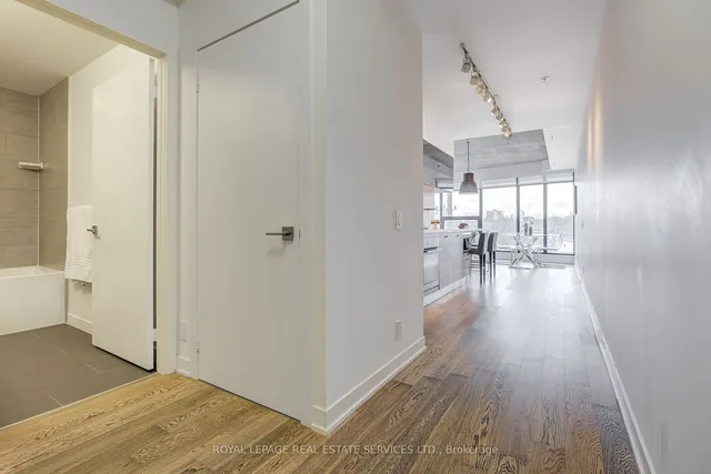 Additional image 4 of 1239 Dundas St St Unit 404