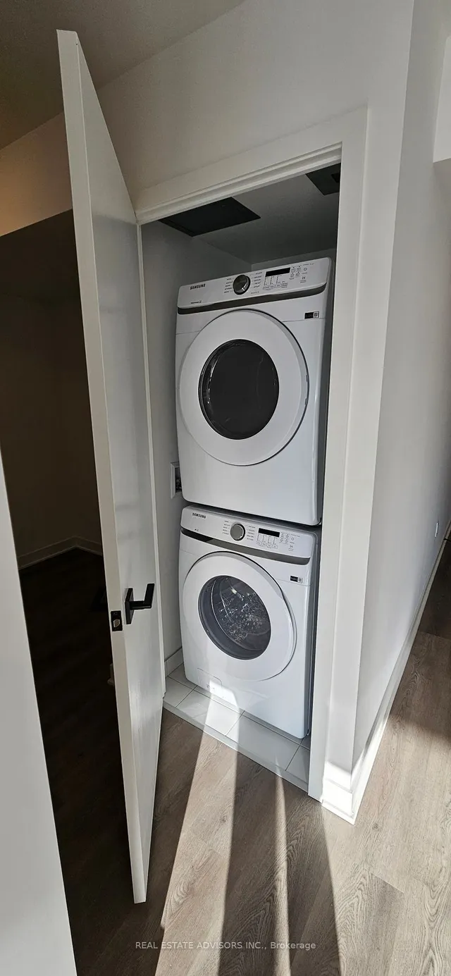 Additional image 14 of 36 Zorra St Unit 502