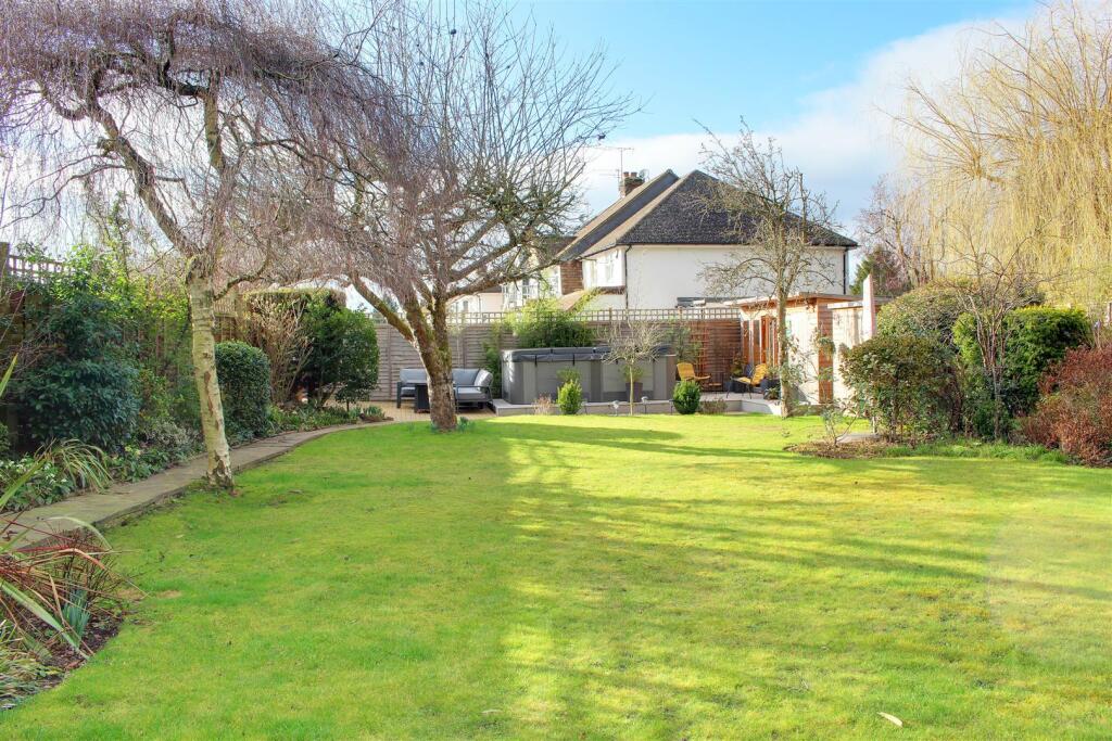 Additional image 8 of Bradmore Way, Brookmans Park