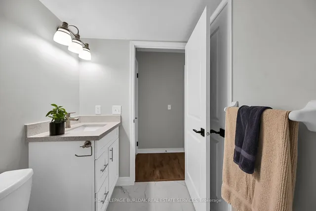 Additional image 25 of 30 Grand Trunk Cres Unit 709