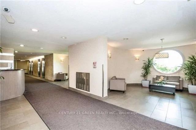 Additional image 4 of 5 Parkway Forest Dr Unit 901