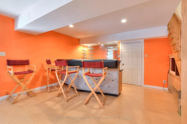 Additional image 39 of 105 Sabrina Cres