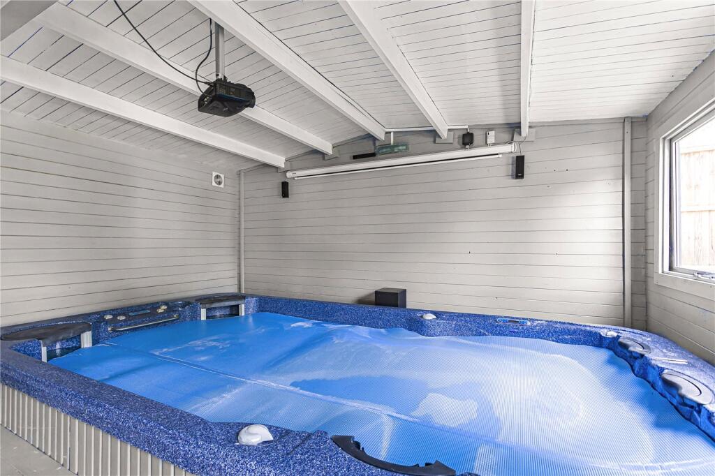 Additional image 20 of Pine Grove, Brookmans Park, Herts, AL9