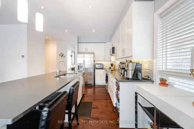 Additional image 3 of 981 Kennedy Circ