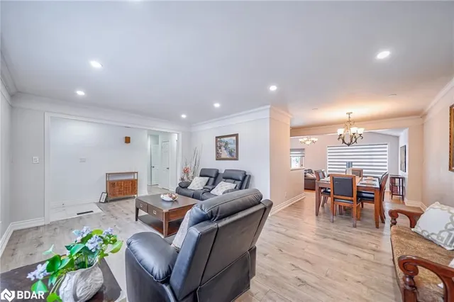 Additional image 12 of 428 Henderson Rd