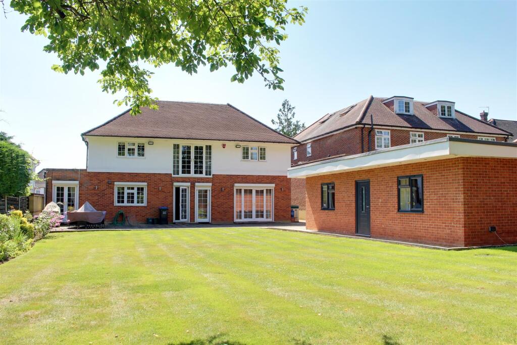 Additional image 16 of Mymms Drive, Brookmans Park, Hatfield