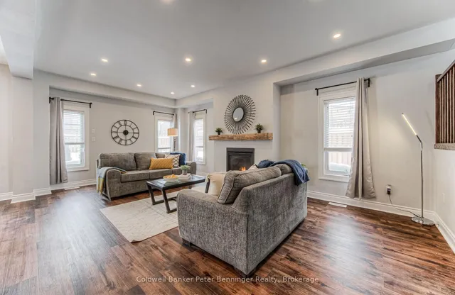 Additional image 11 of 955 Bianca Crt