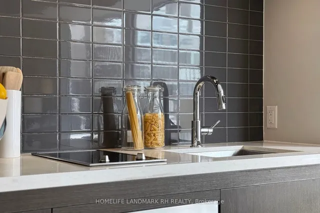 Additional image 5 of 155 Yorkville Ave Unit 806