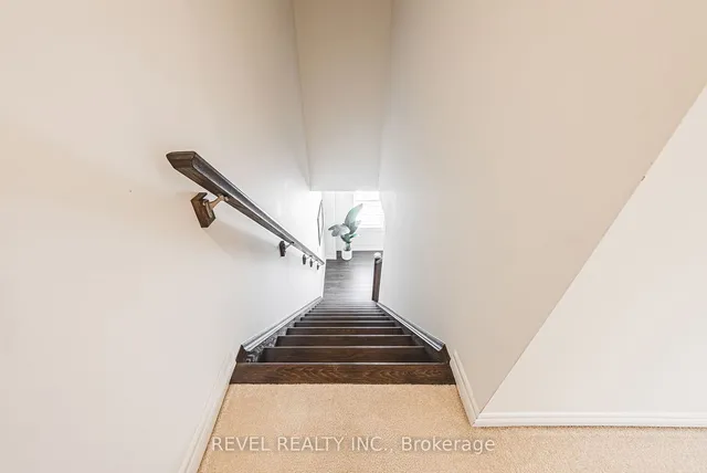 Additional image 28 of 19 Tight Crt