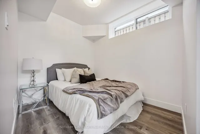 Additional image 13 of 1925 Lawrence Ave