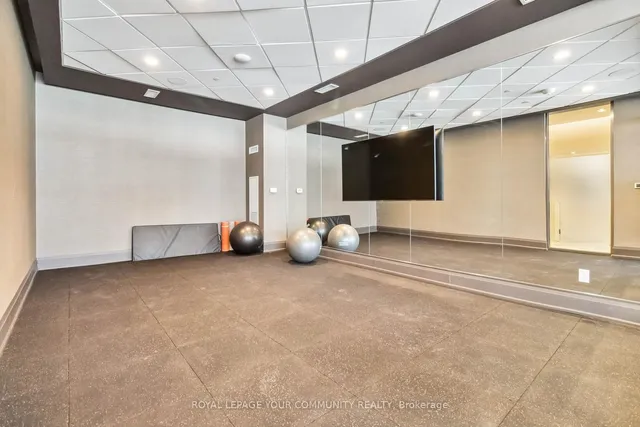 Additional image 32 of 1050 Main St Unit 324