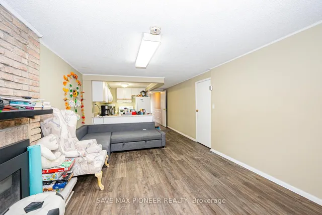 Additional image 16 of 122 Centre St