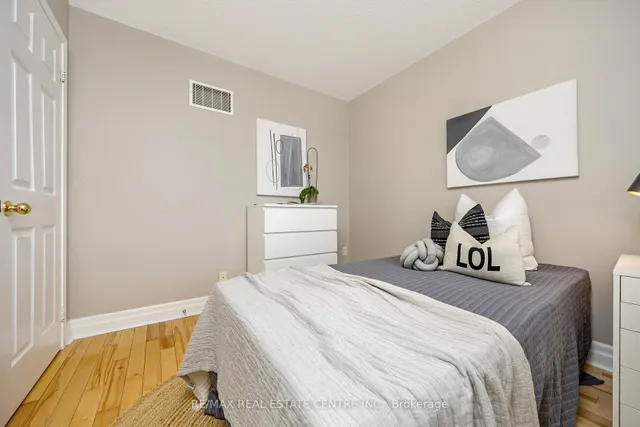 Additional image 24 of 1628 Cartwright Cres