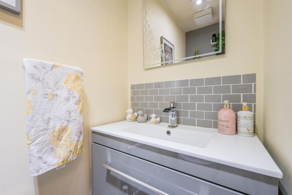 Additional image 21 of Sandwell Grove, Cradley Heath, B64 5DB