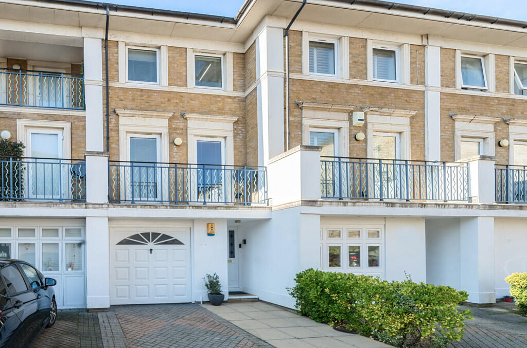 Victory Mews, The Strand, Brighton Marina Villag