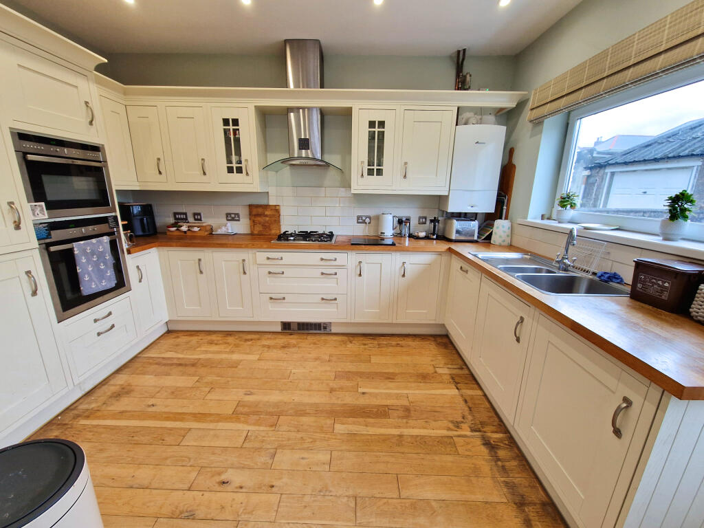 Additional image 8 of WEST DRIVE, PORTHCAWL, CF36 3HS