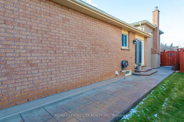 Additional image 27 of 3129 Sandcliffe Crt