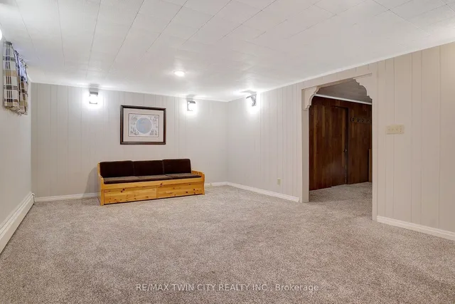 Additional image 37 of 28 Upper Canada Pl