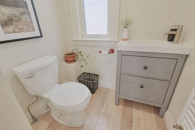 Additional image 20 of 2 Wood Glen Rd