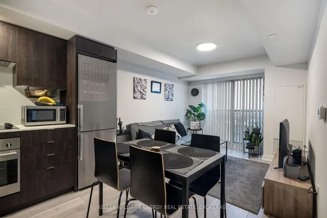 Additional image 4 of 225 Village Green Sq Unit 805