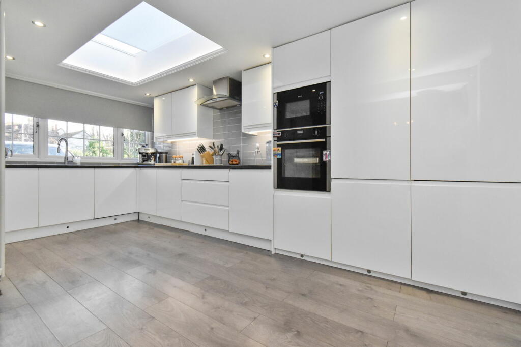 Additional image 6 of Loxwood Close, Orpington, BR5 4PQ