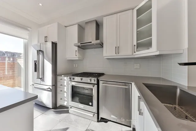 Additional image 9 of 2160 Trafalgar Rd Unit 10