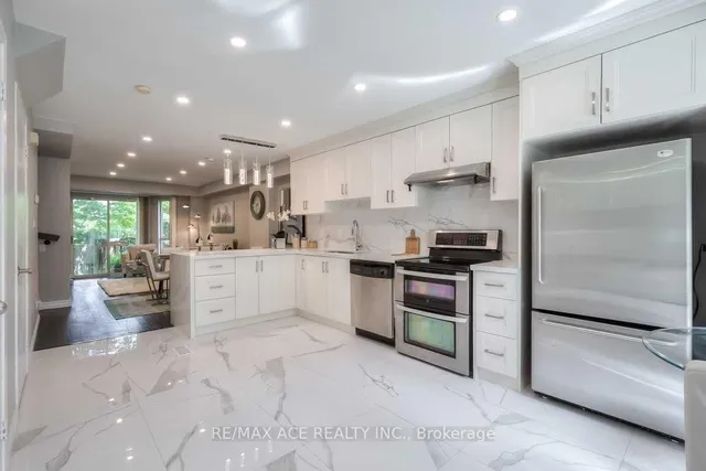 Additional image 3 of 2472 Eglinton Ave Unit TH10