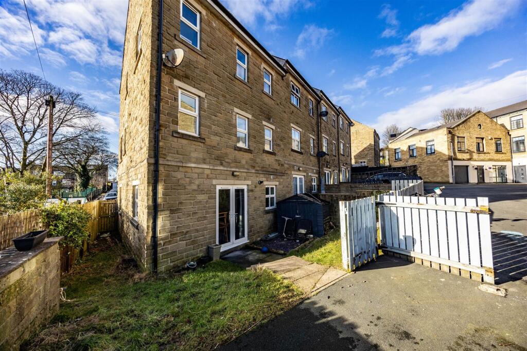 Additional image 24 of James Street, Thornton