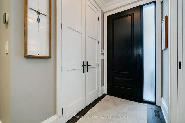 Additional image 3 of 30 Roosevelt Rd