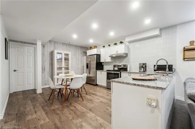 Additional image 24 of 218 Bellagio Ave