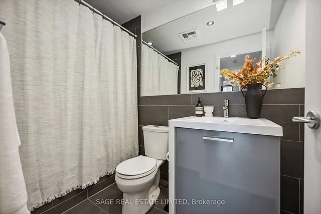 Additional image 26 of 1201 Dundas St Unit 609