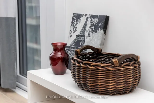 Additional image 21 of 158 Front St Unit 1313