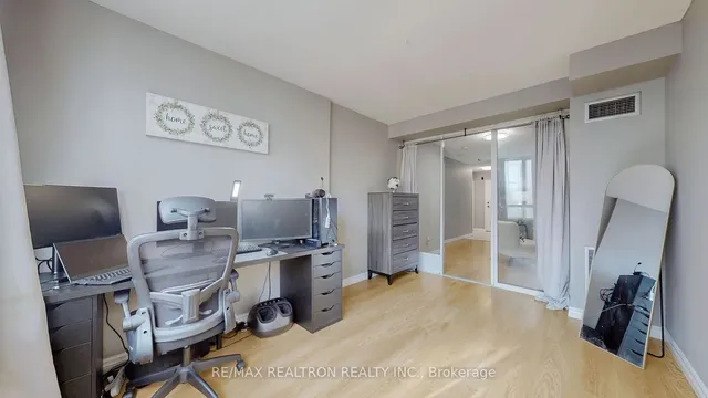 Additional image 30 of 633 Bay St Unit 1008