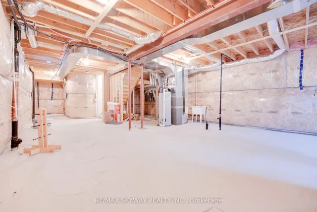 Additional image 32 of 516 Beckview Cres