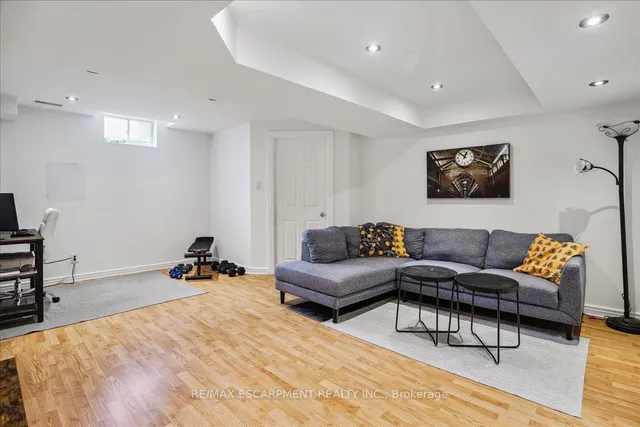 Additional image 27 of 2403 Emerson Dr