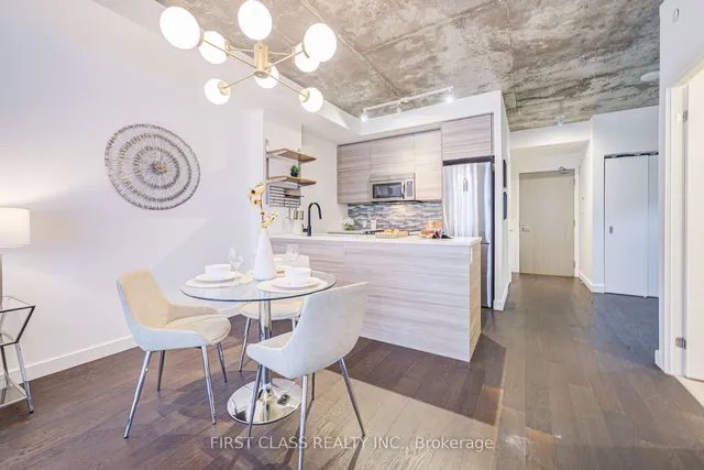 Additional image 18 of 111 Bathurst St Unit 912