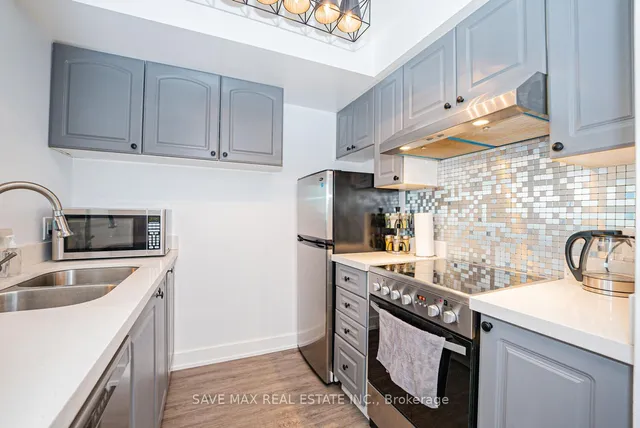 Additional image 16 of 8 Lee Centre Dr Unit 816