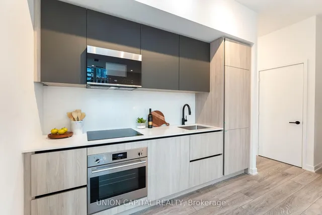 Additional image 8 of 108 Peter St Unit 301