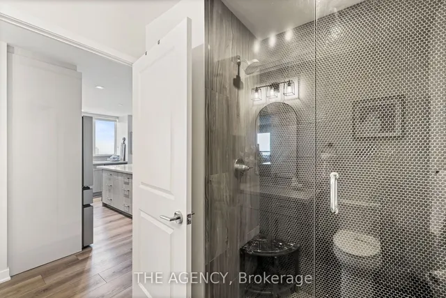 Additional image 5 of 2007 James St Unit 1607